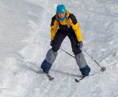 Спуск на лыжах с торможением в заданном секторе